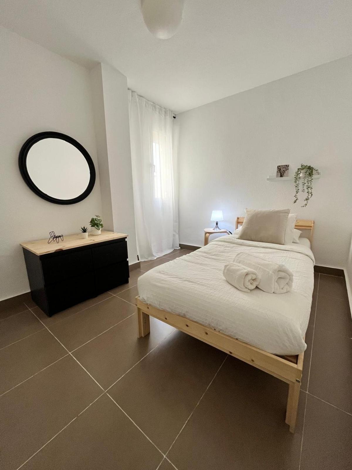 Malaga Prime Location - Stylish Apartment With Free Wifi, Free Parking, Steps From The Historic Center Exterior foto